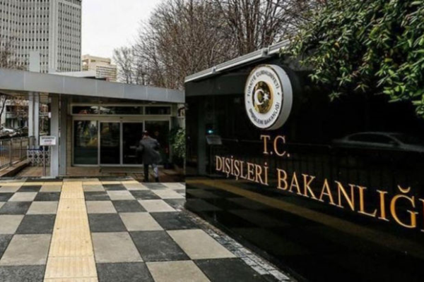 Türkiyə XİN Ukrayna ilə bağlı öz vətəndaşlarına müraciət edib